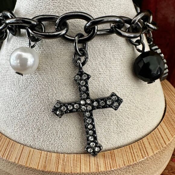 Guess Gunmetal Heart Charm Bracelet - Picture 6 of 10